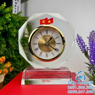 đồng hồ pha lê đại hội