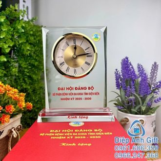 đồng hồ pha lê đại hội