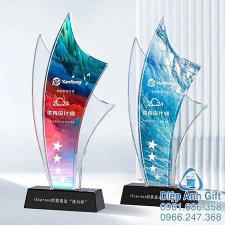 kỷ niệm chương