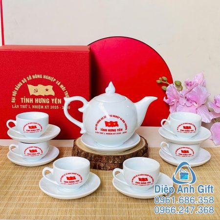 bộ ấm chén đại hội đảng