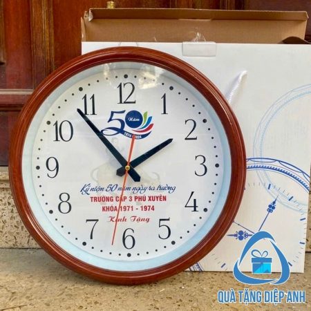 đồng hồ treo tường