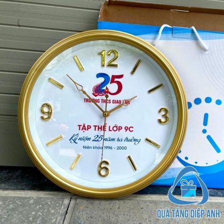 đồng hồ treo tường